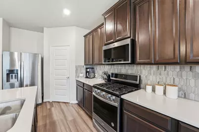 931 Modesto Drive, Rosharon, TX 77583 - Photo 10