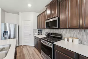 931 Modesto Dr, Rosharon, TX 77583 - Photo 10