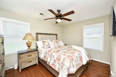 6330 Mobud Drive, Houston, TX 77074 - Photo 14