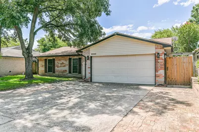 9902 Wren Street, La Porte, TX 77571 - Photo 2