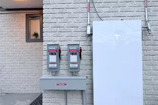 5221 Claremont St, Houston, TX 77023 - Photo 10