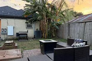 5221 Claremont St, Houston, TX 77023 - Photo 6