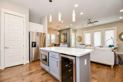 2010 Saint Charles Street, Houston, TX 77003 - Photo 12