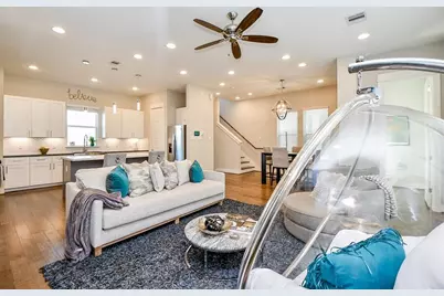 2010 Saint Charles Street, Houston, TX 77003 - Photo 2