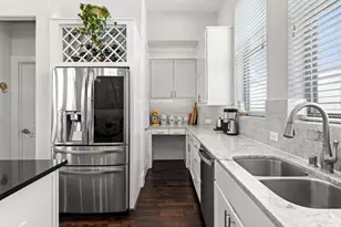 734 Yale St, Houston, TX 77007 - Photo 6
