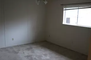 10806 Lynbrook Dr, Houston, TX 77042 - Photo 16