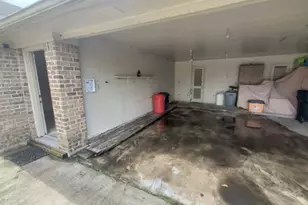 10806 Lynbrook Dr, Houston, TX 77042 - Photo 36