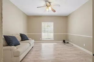 587 Melmont St, Conroe, TX 77302 - Photo 12