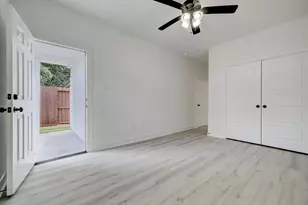 4002 Elmwood St, Houston, TX 77051 - Photo 8