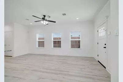 4002 Elmwood Street #B, Houston, TX 77051 - Photo 2