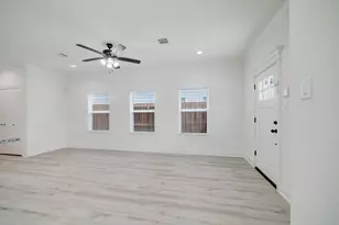 4002 Elmwood St, Houston, TX 77051 - Photo 2