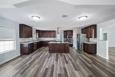 5107 Whittier Oaks Drive, Friendswood, TX 77546 - Photo 1