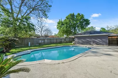 5107 Whittier Oaks Drive, Friendswood, TX 77546 - Photo 42