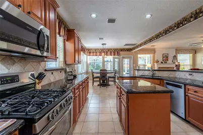 2507 Evergreen Drive, Pearland, TX 77581 - Photo 10