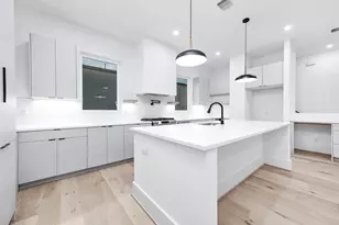 319 N Nagle St, Houston, TX 77003 - Photo 20