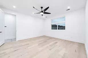 319 N Nagle St, Houston, TX 77003 - Photo 30