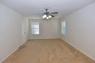 13607 Manor Crest Ln, Rosharon, TX 77583 - Photo 12