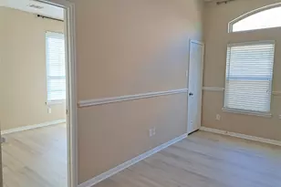 21910 Cascade Hollow Ln, Spring, TX 77379 - Photo 4