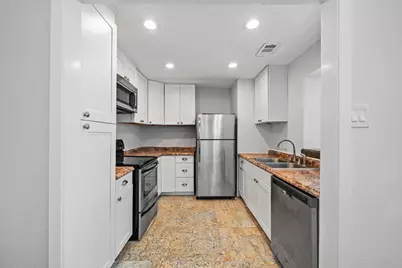 9009 Richmond Avenue #602, Houston, TX 77063 - Photo 6