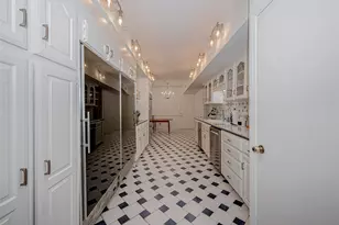 7502 Olympia Dr, Houston, TX 77063 - Photo 8