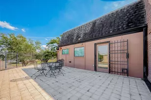 7502 Olympia Dr, Houston, TX 77063 - Photo 46