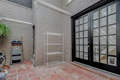 7502 Olympia Drive, Houston, TX 77063 - Photo 28