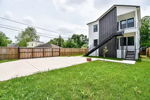 2707 Kirk St, Houston, TX 77026 - Photo 2