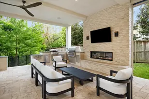 22 E Shady Ln, Houston, TX 77063 - Photo 42