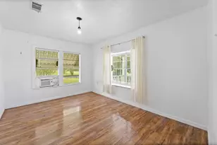 401 Lee Ave, Anahuac, TX 77514 - Photo 10