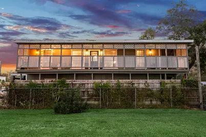 114 Grand Avenue, Bacliff, TX 77518 - Photo 1