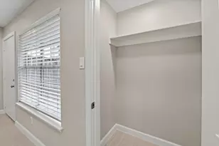 1223 Augusta Dr, Houston, TX 77057 - Photo 10