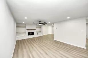 10806 Olympia Dr, Houston, TX 77042 - Photo 12