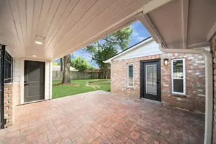 10806 Olympia Dr, Houston, TX 77042 - Photo 40