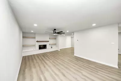 10806 Olympia Drive, Houston, TX 77042 - Photo 8