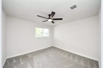 10806 Olympia Drive, Houston, TX 77042 - Photo 32