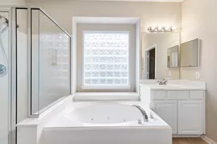 2 Bushell Mill Pl, The Woodlands, TX 77382 - Photo 20