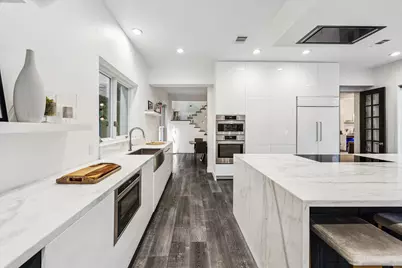 2114 Wroxton Road, Houston, TX 77005 - Photo 16