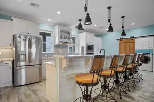 810 4th St, Port Bolivar, TX 77650 - Photo 12