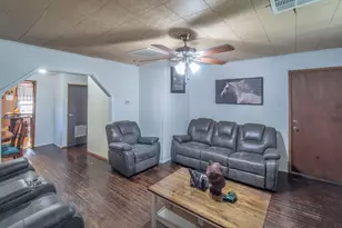 1009 Wainwright St, Houston, TX 77022 - Photo 14