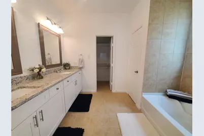 11218 Beverley Park Street, Sugar Land, TX 77498 - Photo 14