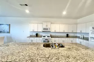 11218 Beverley Pk St, Sugar Land, TX 77498 - Photo 10