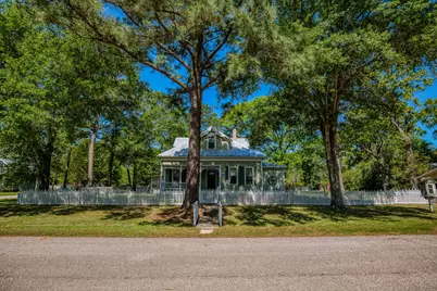 235 Hickory Street, New Ulm, TX 78950 - Photo 2