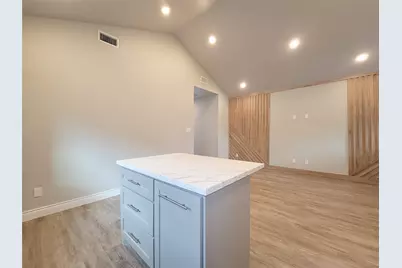 216 W Live Oak Street, Angleton, TX 77515 - Photo 12