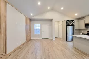 216 W Live Oak St, Angleton, TX 77515 - Photo 14