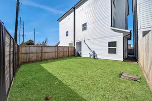 1102 Mansfield St, Houston, TX 77091 - Photo 34