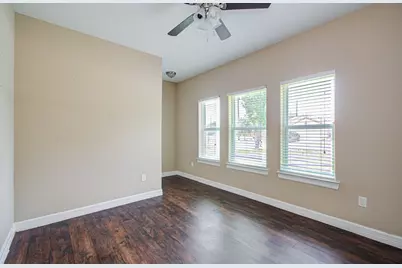 406 Elm Lake Drive, Houston, TX 77336 - Photo 2