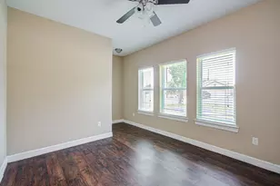 406 Elm Lake Dr, Houston, TX 77336 - Photo 2