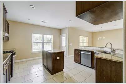 406 Elm Lake Drive, Houston, TX 77336 - Photo 14