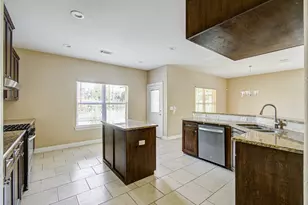 406 Elm Lake Dr, Houston, TX 77336 - Photo 14