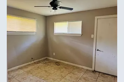 2112 Houston Street #2114, Orange, TX 77630 - Photo 6